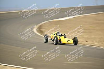 media/Jan-26-2025-CalClub SCCA (Sun) [[cfcea7df88]]/Group 7/Race/